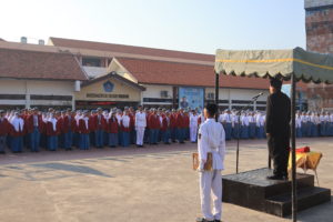 Upacara Peringatan HUT RI ke-79 SMAN 10 Surabaya